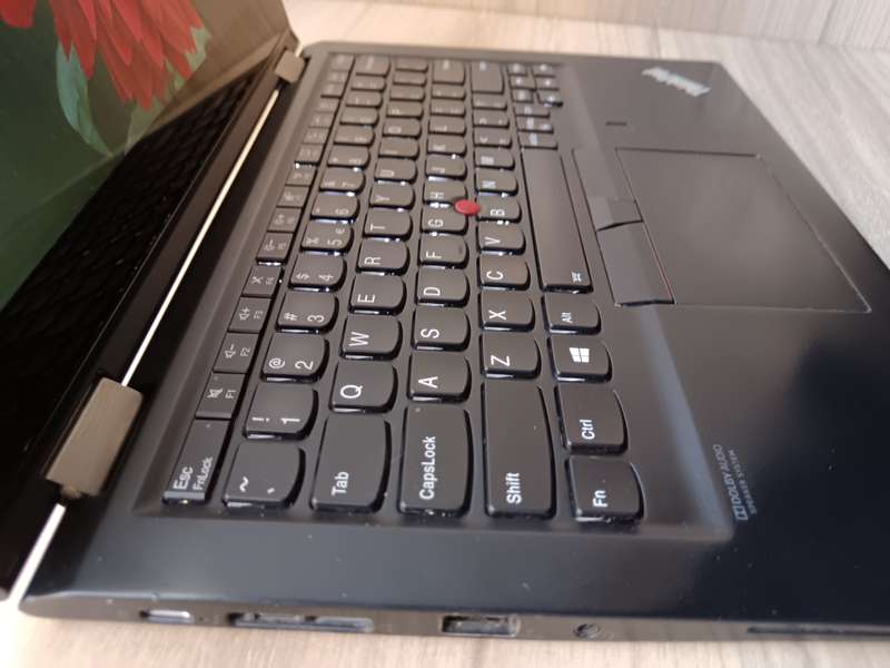 Lenovo ThinkPad X13 Yoga 2-in-1 i5 10th Gen + Free Laptop Bag