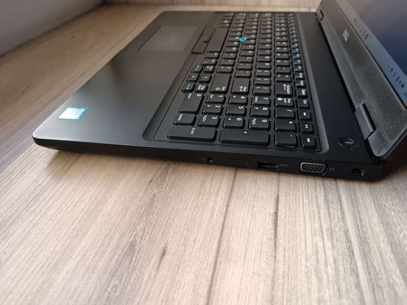 Dell Latitude 5591 Intel Core i7-8850H + Free Laptop Bag
