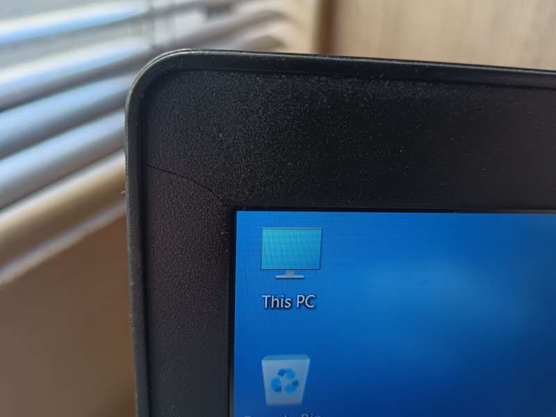 Dell Latitude 5591 Intel Core i7-8850H + Free Laptop Bag