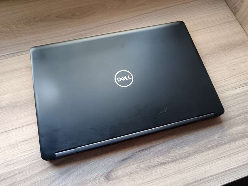 Dell Latitude 5591 Intel Core i7-8850H + Free Laptop Bag
