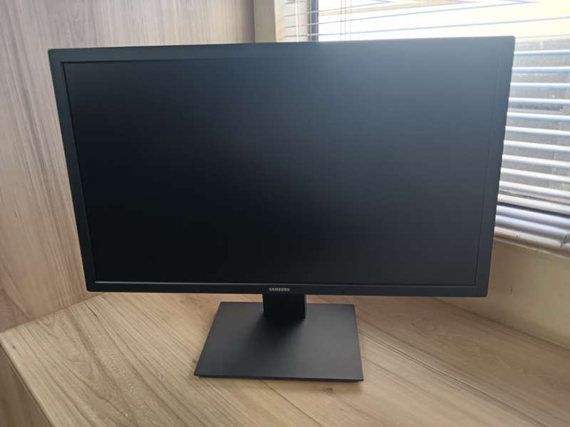 Samsung S24A310NHR 24inch Screen