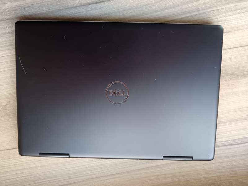 Dell Inspiron 15 7573 2-in-1 Intel Core I7 8th Gen + Free Laptop Bag