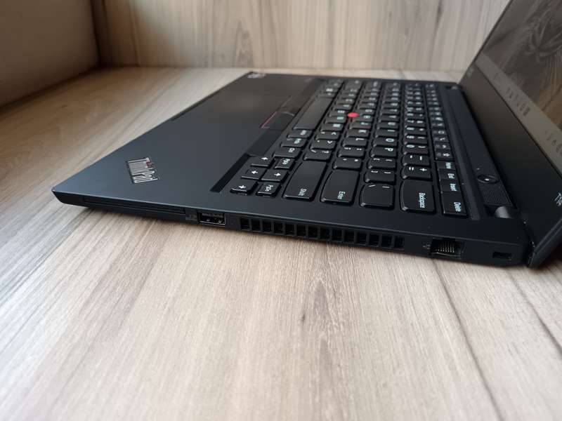 Lenovo ThinkPad T14 Gen 2 AMD Ryzen 5 Pro + Free Laptop Bag