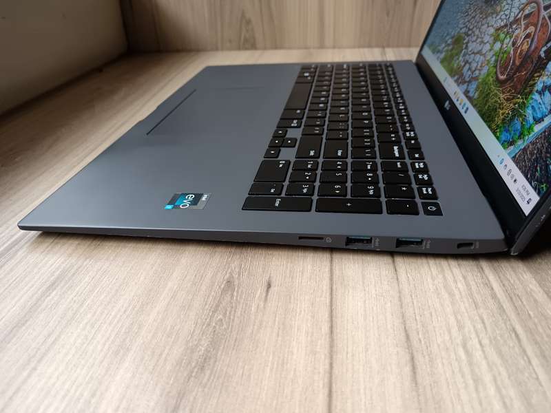 LG Gram Evo 12th Gen Intel® Core i7 + Free Laptop BackPack