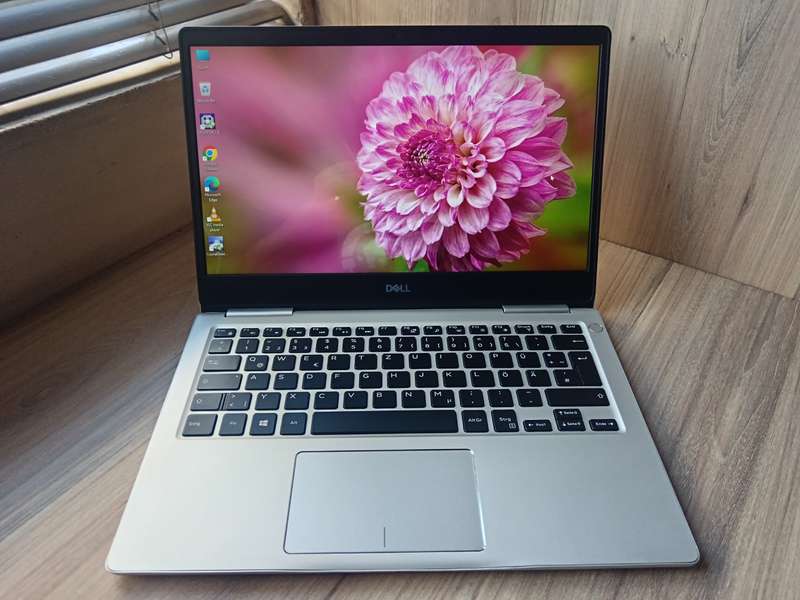 Dell Inspiron 7370 Intel Core I7 + Free Laptop Bag