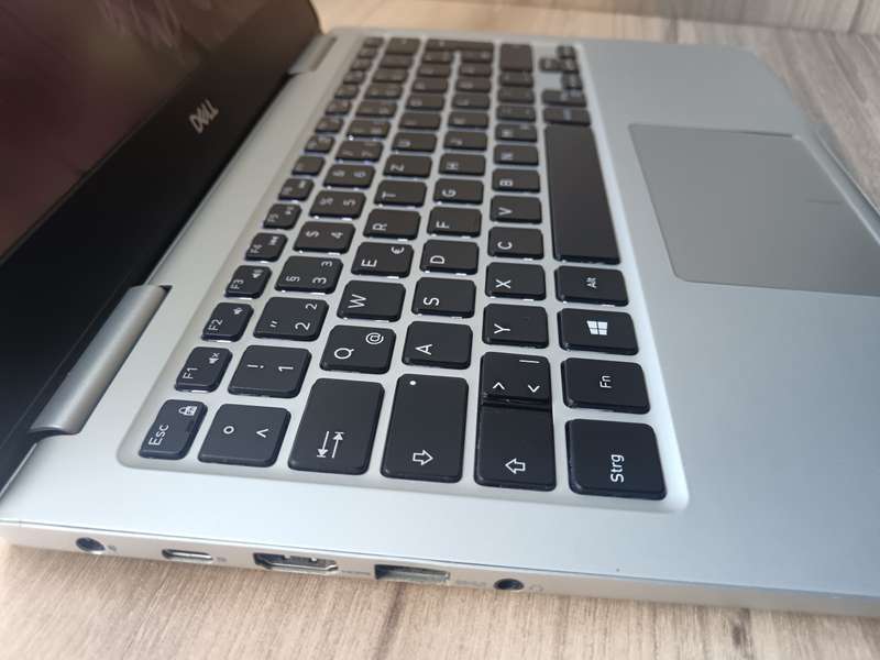 Dell Inspiron 7370 Intel Core I7 + Free Laptop Bag