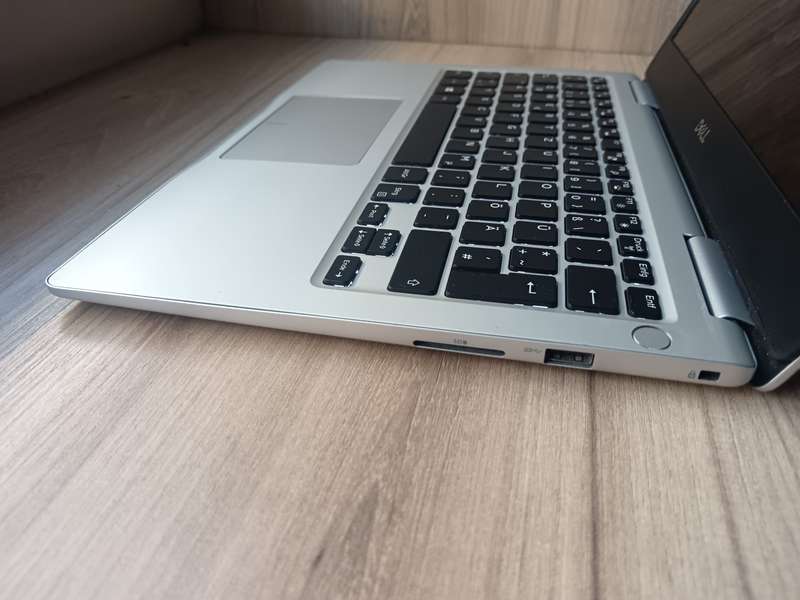 Dell Inspiron 7370 Intel Core I7 + Free Laptop Bag