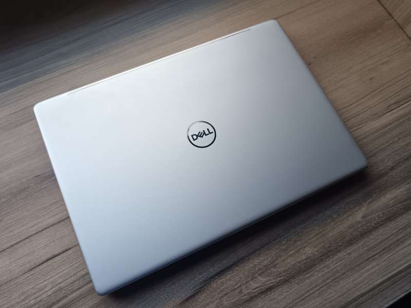 Dell Inspiron 7370 Intel Core I7 + Free Laptop Bag