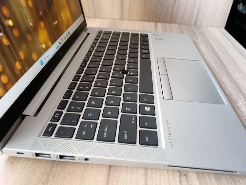 Hp EliteBook 840 G7 Intel Core i7 + Free Laptop Bag