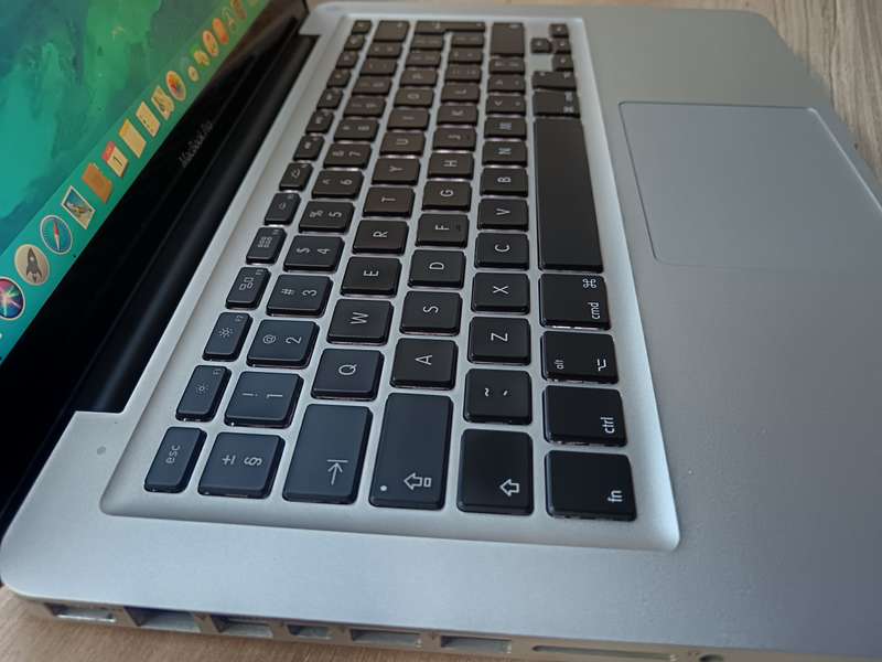 I5 Macbook Pro 13inch Mid 2012