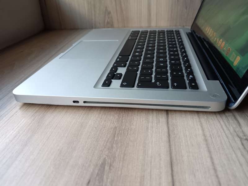 I5 Macbook Pro 13inch Mid 2012