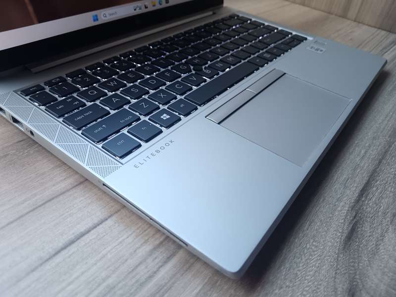 Hp EliteBook 840 G7 Intel Core i7 + Free Laptop Bag