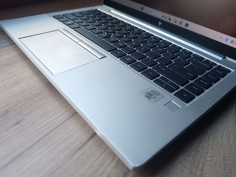 Hp EliteBook 840 G7 Intel Core i7 + Free Laptop Bag