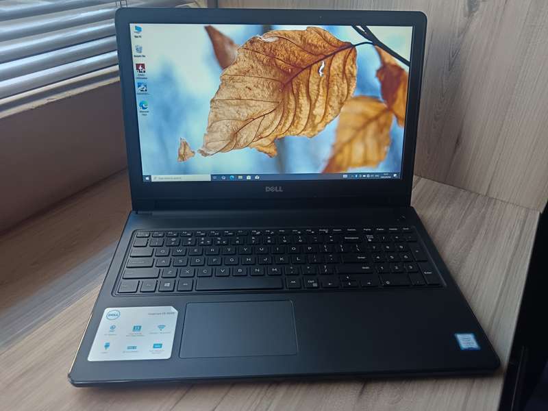 Dell Inspiron 3567 Intel Core i5 + Free Laptop Bag