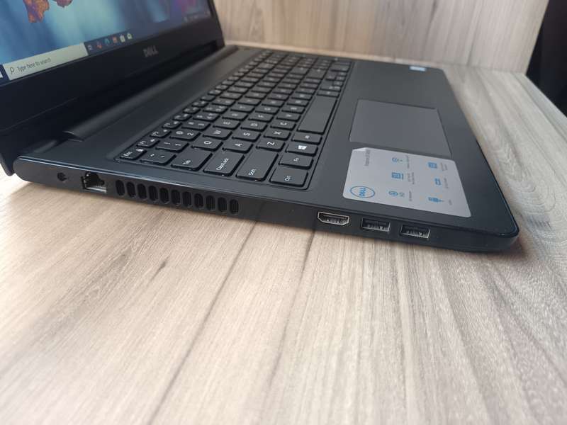 Dell Inspiron 3567 Intel Core i5 + Free Laptop Bag