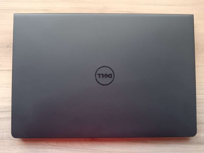 Dell Inspiron 3567 Intel Core i5 + Free Laptop Bag