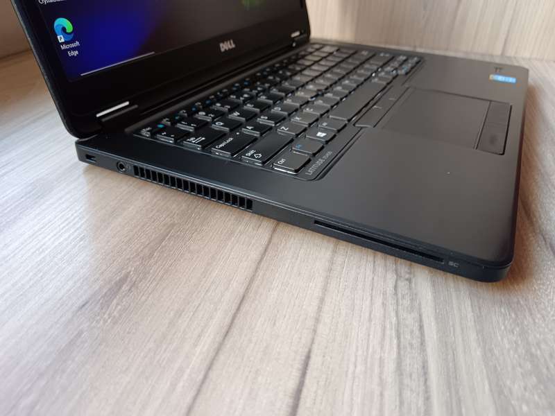 Dell latitude E5450 Intel Core i5 + Free Laptop Bag