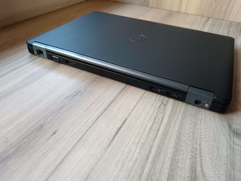 Dell latitude E5450 Intel Core i5 + Free Laptop Bag