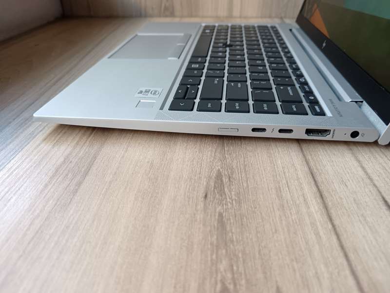Hp EliteBook 840 G7 Intel Core i7 + Free Laptop Bag