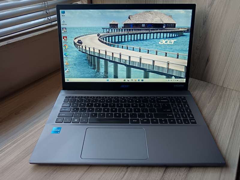 Acer Extensa 215 Intel Core I5 + Free Laptop Bag