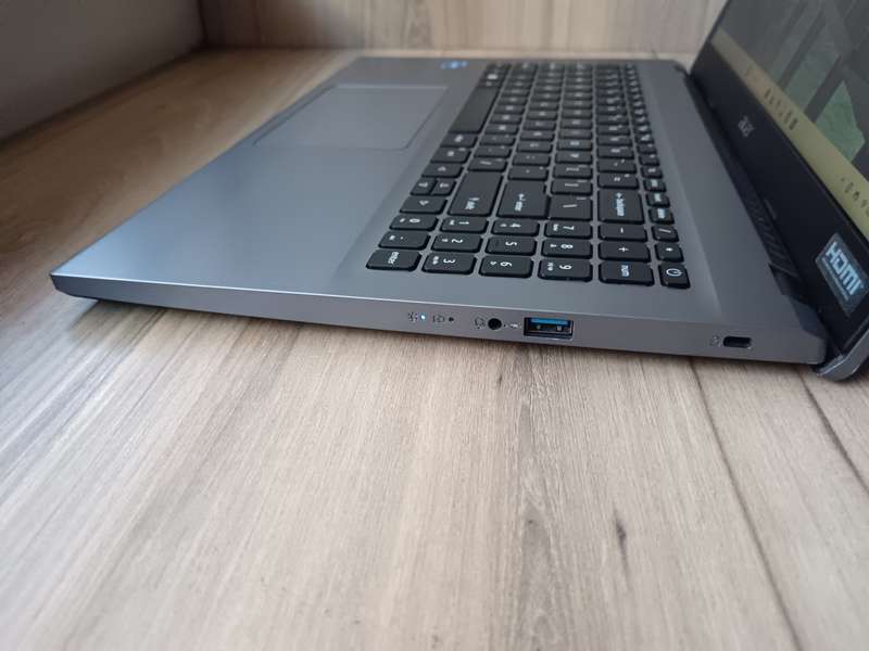 Acer Extensa 215 Intel Core I5 + Free Laptop Bag