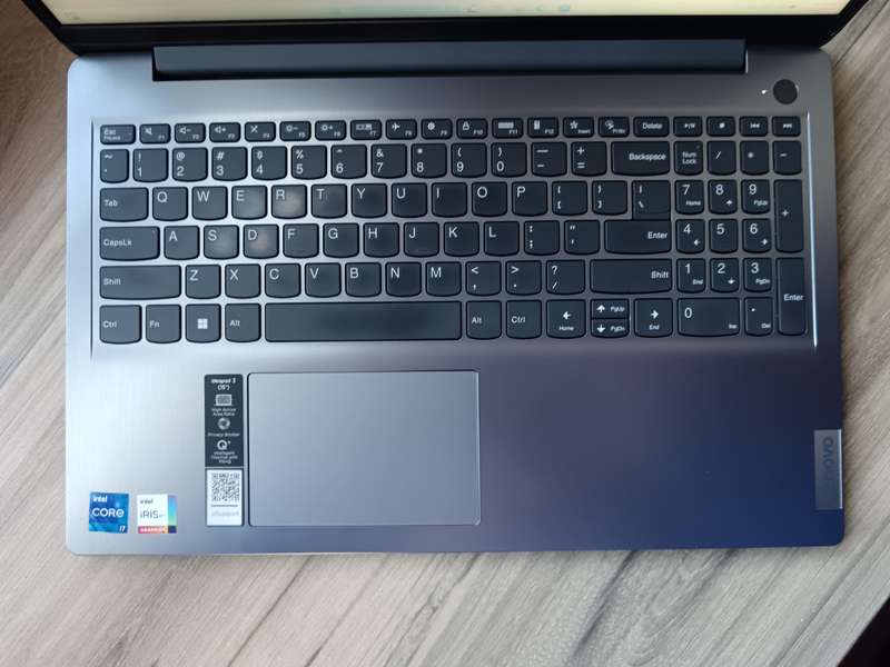 Lenovo IdeaPad 3 Intel Core i7 11th Gen + Free Laptop Bag