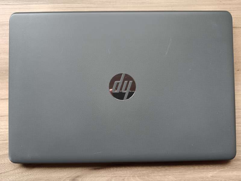 Hp Laptop 15-bs1xx Intel Core I5 + Free Laptop Bag