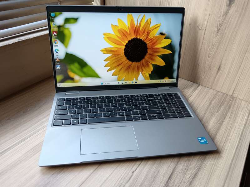 Dell Latitude 5520 Intel Core I5 11th Gen + Free Laptop Bag