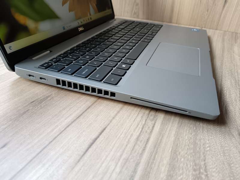Dell Latitude 5520 Intel Core I5 11th Gen + Free Laptop Bag