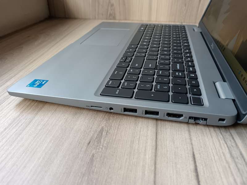 Dell Latitude 5520 Intel Core I5 11th Gen + Free Laptop Bag