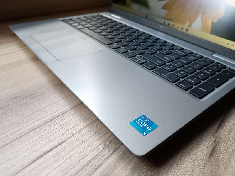 Dell Latitude 5520 Intel Core I5 11th Gen + Free Laptop Bag