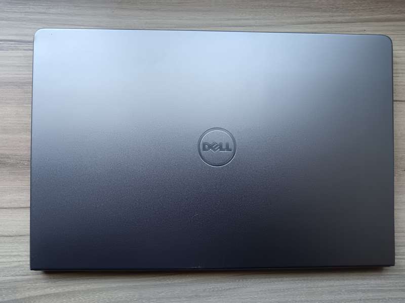 Dell Vostro 5568 Intel Core i5 + Free Laptop Bag
