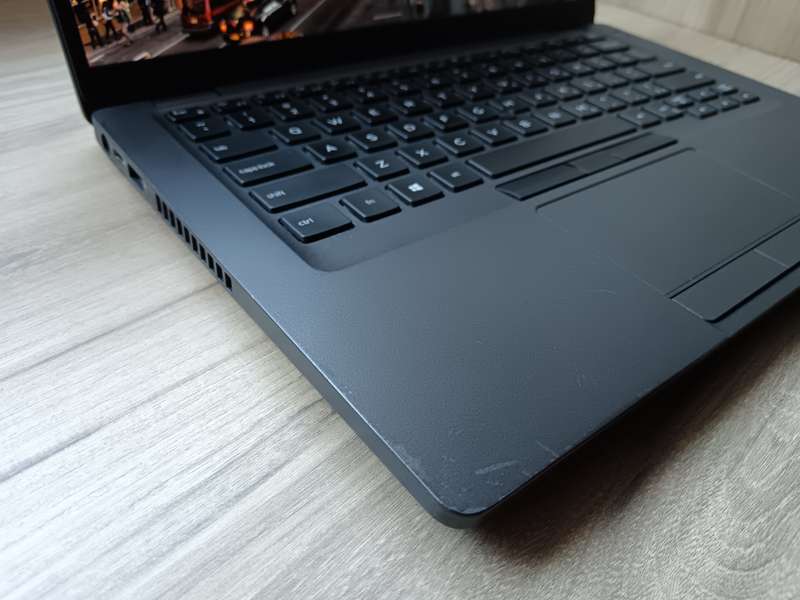 Dell Latitude 5400 Intel Core i7 + Free Laptop Bag