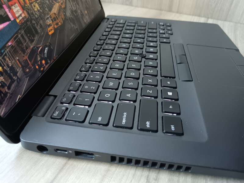 Dell Latitude 5400 Intel Core i7 + Free Laptop Bag