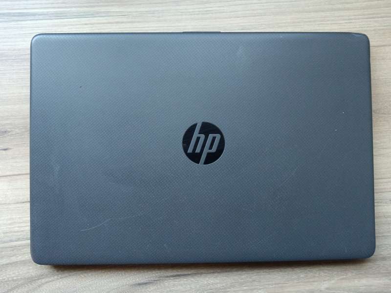 Hp Notebook 255 G8 AMD Ryzen 5 + Free Laptop Bag