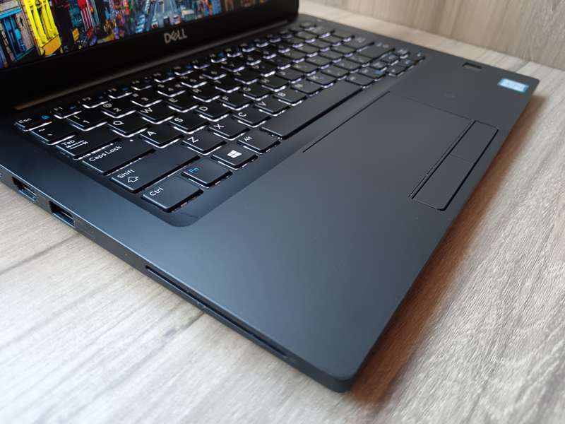Dell Latitude 7390 Intel Core I7 + Free Laptop Bag