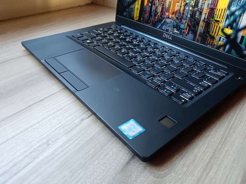 Dell Latitude 7390 Intel Core I7 + Free Laptop Bag
