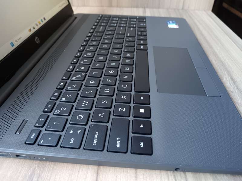 Hp laptop 15-dw3xxx Intel Core i7 11th Gen + Free Laptop Bag