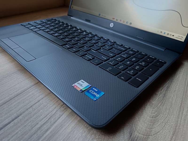 Hp laptop 15-dw3xxx Intel Core i7 11th Gen + Free Laptop Bag