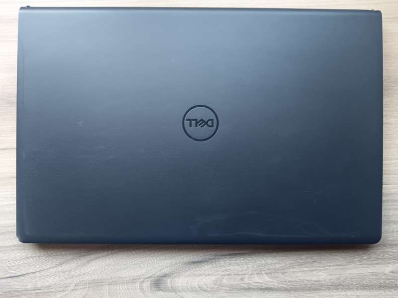 Dell Vostro 3510 Intel Core i5 + Free Laptop Bag