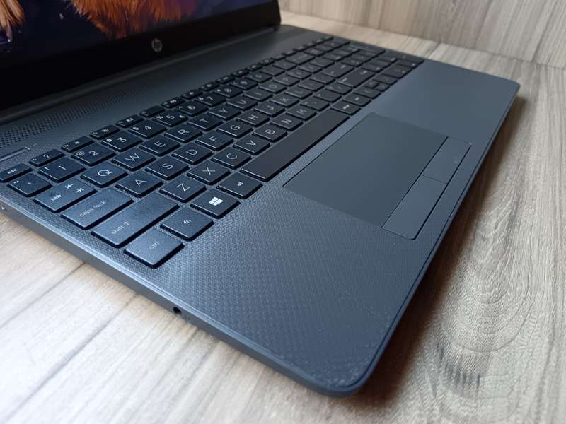 Hp Notebook 255 G8 AMD Ryzen 3 + Free Laptop Bag