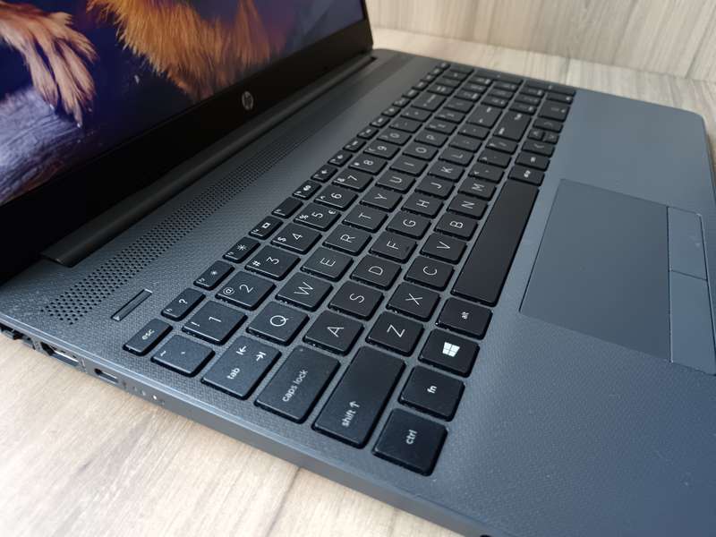 Hp Notebook 255 G8 AMD Ryzen 3 + Free Laptop Bag