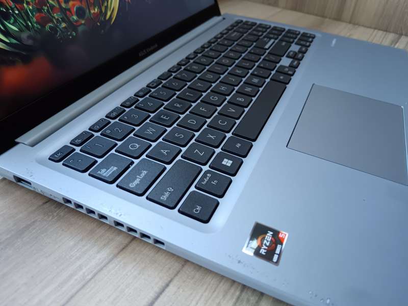 ASUS M1502IA Vivobook 15 AMD Ryzen 5 4600H + Free Laptop Bag