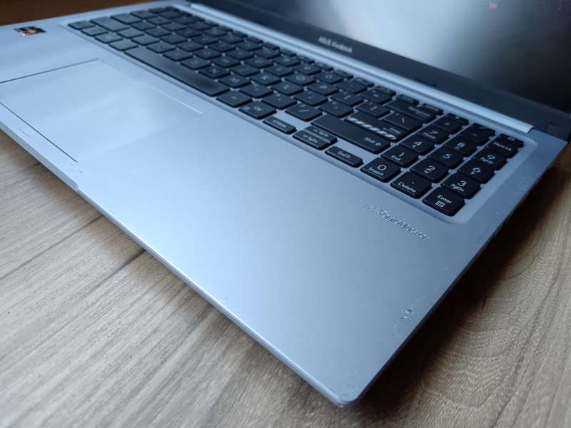 ASUS M1502IA Vivobook 15 AMD Ryzen 5 4600H + Free Laptop Bag