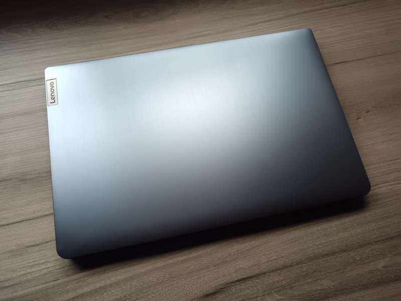 Lenovo IdeaPad 3 Intel Core i5 11th Gen + Free Laptop Bag