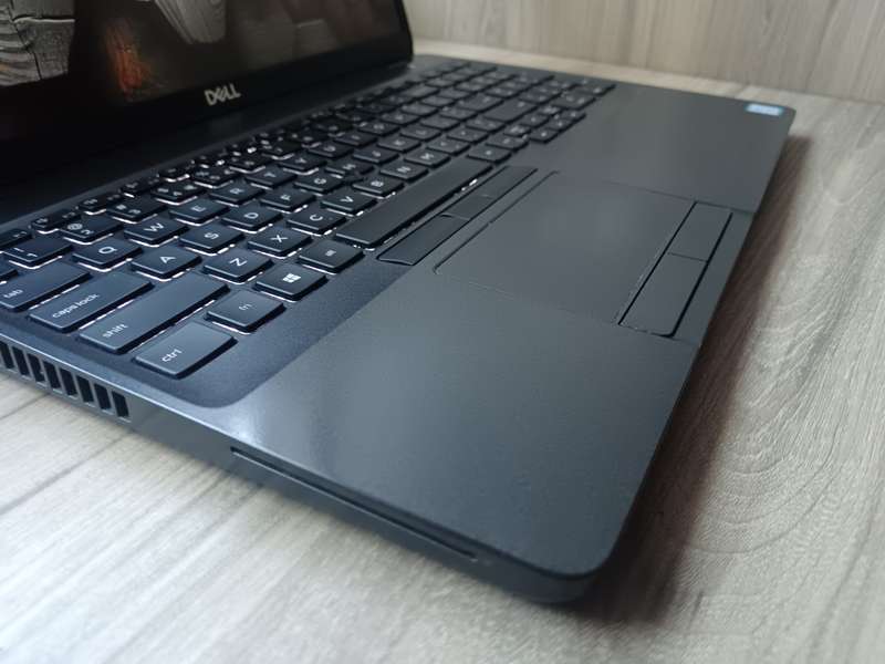 Dell Latitude 5500 Intel Core i5 + Free Laptop bag