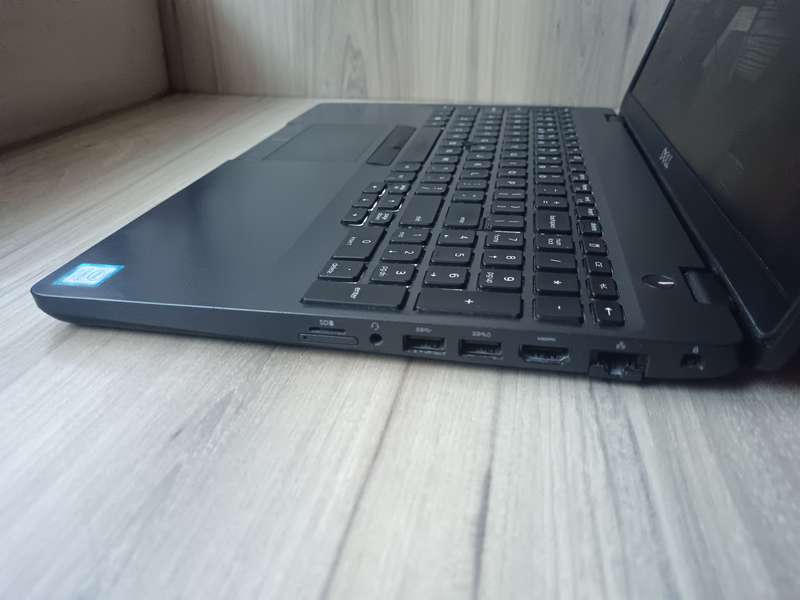 Dell Latitude 5500 Intel Core i5 + Free Laptop bag