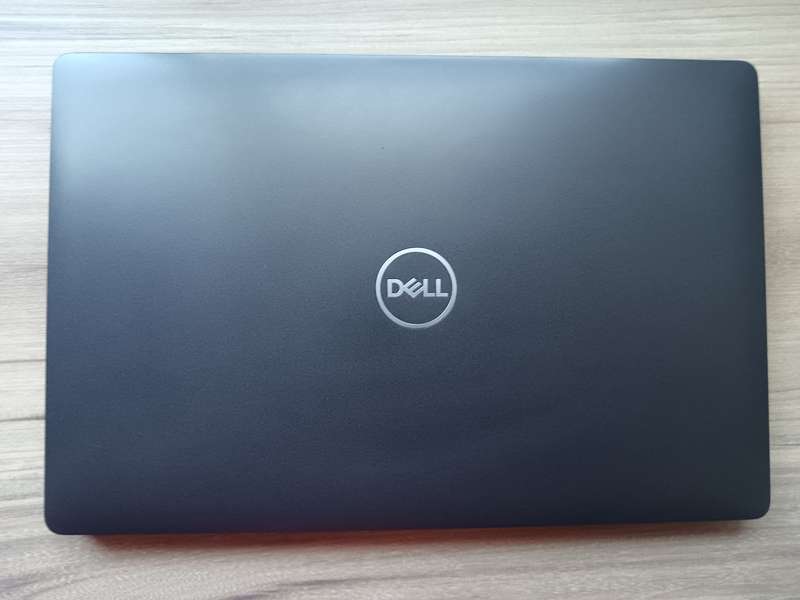 Dell Latitude 5500 Intel Core i5 + Free Laptop bag
