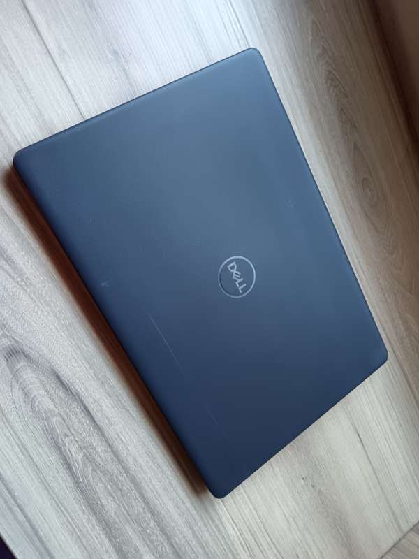 Dell Vostro 3500 11th Gen Intel Core i5 + Free Laptop Bag