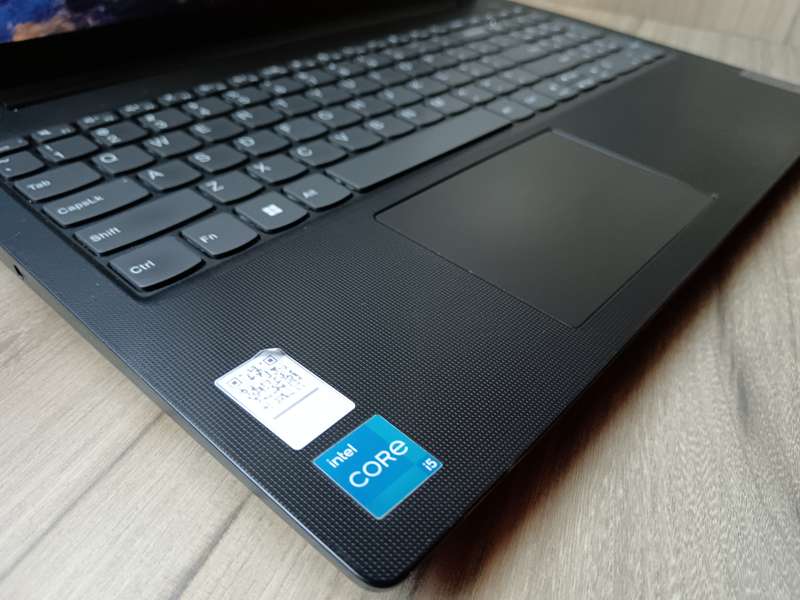 Lenovo V15 G3 Intel Core i5 12th Gen + Free Laptop Bag